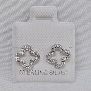 Arete Inspirado CZ Earring 925 Mex. Sterling Silver Open Design Stud